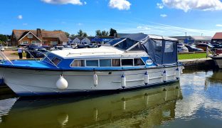 Alphacraft 31 - Lydia C - 4 Berth Inland Cruiser