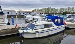 Viking 20 - 1st Up Makes Tea - 4 Berth Inland Cruiser