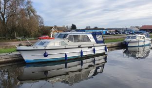 Bounty 27 Sedan - Grayling - 4 Berth Inland Cruiser