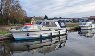 Bounty 27 Sedan - Grayling - 4 Berth Inland Cruiser