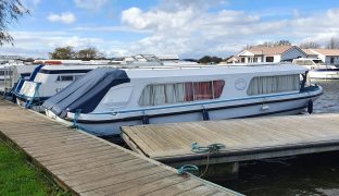 Bermuda 34 - Broadland Lass - 2 Berth Inland Cruiser