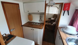 Bermuda 34 - Broadland Lass - 2 Berth Inland Cruiser