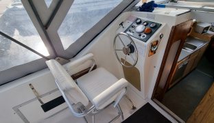 Bounty 27 - Glimmering - 2 Berth Inland Cruiser