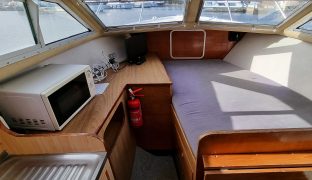 Bounty 27 - Glimmering - 2 Berth Inland Cruiser