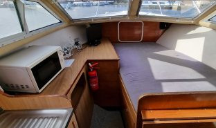 Bounty 27 - Glimmering - 2 Berth Inland Cruiser