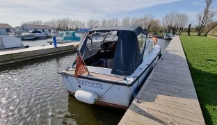 Elysian 27 - Serenity  - 4 Berth Inland Cruiser