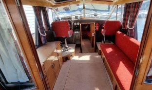 Freeman 33 Sedan - Free Spirit - 6 Berth Motorcruiser