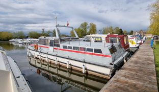 Aquafibre 45 Ideal - Magnifique - 7 Berth Inland Cruiser