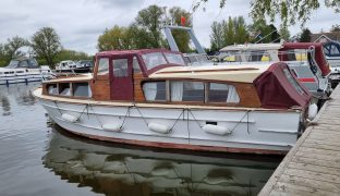 Summercraft 30 - Mistle Thrush - 4 Berth Wooden Cruiser