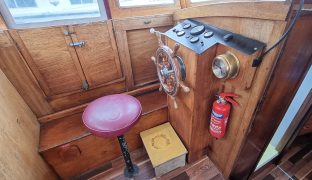 Summercraft 30 - Mistle Thrush - 4 Berth Wooden Cruiser