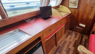 Summercraft 30 - Mistle Thrush - 4 Berth Wooden Cruiser