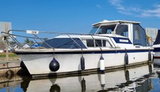 Seamaster 25 - Compass Rose - 4 Berth Inland Cruiser