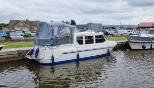 Riverboat 26 - Rhapsody - 4 Berth Inland Cruiser