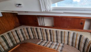 Pegasus 800 - Boozy Boo - 5 Berth Sailing Boat