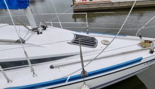 Pegasus 800 - Boozy Boo - 5 Berth Sailing Boat