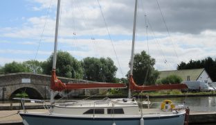 Hunter Liberty 23 - Laissez Faire - 3 Berth Sailing Yacht