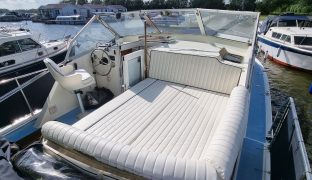 Aquafibre 32 - From a distance  - 6 Berth Inland Cruiser