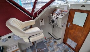 Elysian 27 - Genevieve - 4 Berth Inland Cruiser