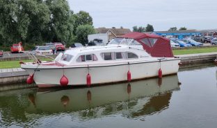 Elysian 27 - Genevieve - 4 Berth Inland Cruiser