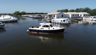 Duchy 27 - Salix - 2 Berth Motor Yacht