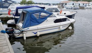 Dolphin 19 - So Wot - 4 Berth River Cruiser