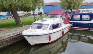 Shetland 4+2 - Skipper - 4 Berth Motor Boat