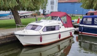 Shetland 4+2 - Skipper - 4 Berth Motor Boat