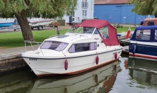 Shetland 4+2 - Skipper - 4 Berth Motor Boat