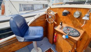 Freeman 22 - New Dawn - 4 Berth Inland Cruiser