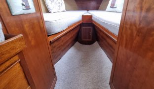 Freeman 22 - New Dawn - 4 Berth Inland Cruiser