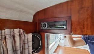 Freeman 22 - New Dawn - 4 Berth Inland Cruiser