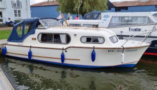 Freeman 22 - New Dawn - 4 Berth Inland Cruiser