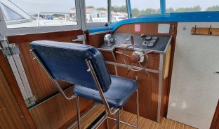 Broom Skipper - Genesis - 4 Berth Inland river cruiser 