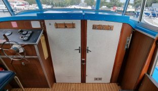 Broom Skipper - Genesis - 4 Berth Inland river cruiser 