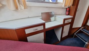 Broom Skipper - Genesis - 4 Berth Inland river cruiser 