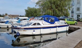 Seamaster 8m - Ocean Blue  - 4 Berth Inland Cruiser