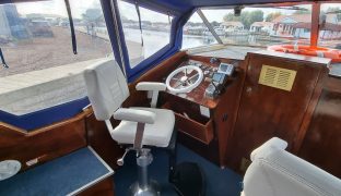 Seamaster 8m - Ocean Blue  - 4 Berth Inland Cruiser