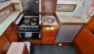 Seamaster 8m - Ocean Blue  - 4 Berth Inland Cruiser