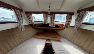 Freeman 22 - New Dawn - 4 Berth Classic Inland Cruiser