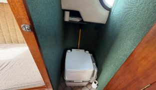 Freeman 22 - New Dawn - 4 Berth Classic Inland Cruiser