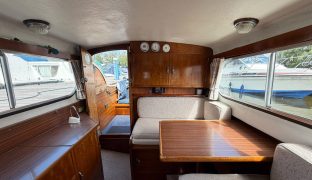 Freeman 22 - New Dawn - 4 Berth Classic Inland Cruiser