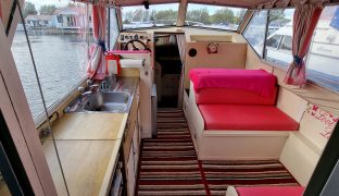 Bounty Sedan 27 - La Concha - 4 Berth Inland Cruiser