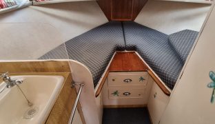 Bounty Sedan 27 - La Concha - 4 Berth Inland Cruiser