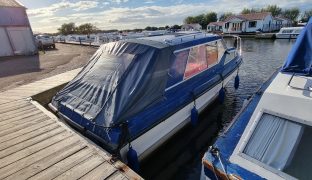 Bounty Sedan 27 - La Concha - 4 Berth Inland Cruiser