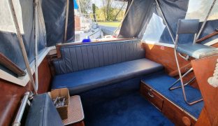 Freeman 23 - Rainbow Wish - 4 Berth Classic Motor Boat