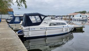 Viking 22 Broad Beam - South Easter - 4 Berth Inland Cruiser