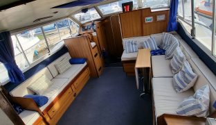 Aquafibre Lowliner 38 - Hiltons Pride - 7 Berth Inland Cruiser