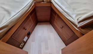 Sheerline 950 - Knot 2 Knight - 6 Berth Inland Cruiser