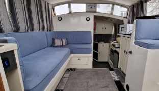Sheerline 950 - Knot 2 Knight - 6 Berth Inland Cruiser