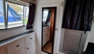 Sheerline 950 - Knot 2 Knight - 6 Berth Inland Cruiser